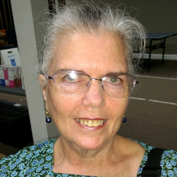 Meet your Posher, Lois - Picture 1 of 1